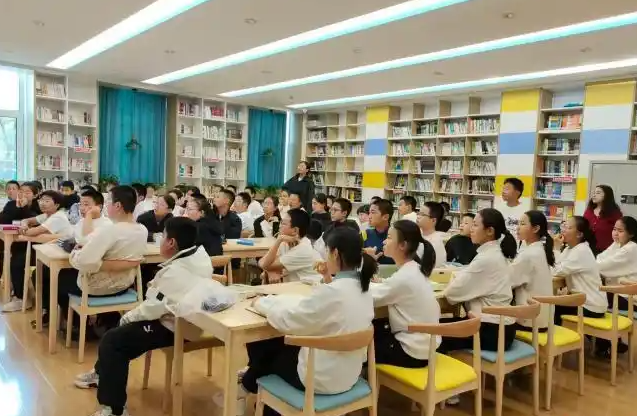 提供营养惠师餐食当地用实实在在的举措温暖着每一位教育工作者 提供营养惠师餐食当地用实实在在的举措温暖着每一位教育工作者