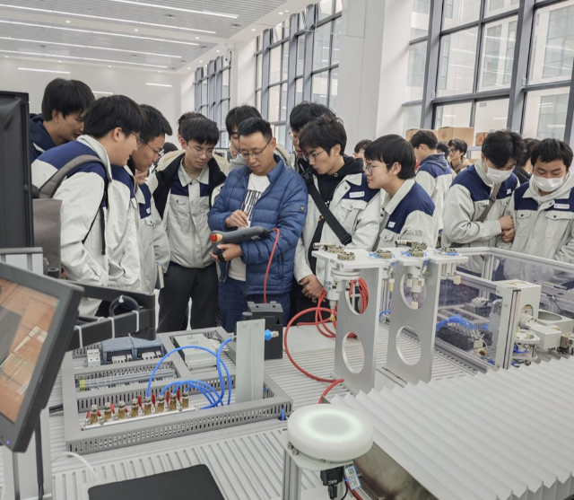 课程教育中设置企业实践环节让学生在实践检验中增加板补短板 课程教育中设置企业实践环节让学生在实践检验中增加板补短板